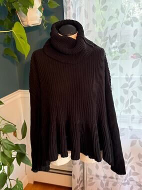 Free People "Layer Cake" Ribbed Turtleneck Sweater in Black - XS